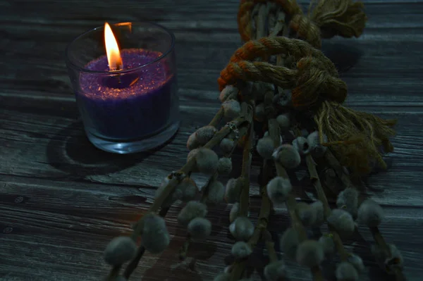 Pequeno Buquê Salgueiro Amarrado Com Uma Corda Vime Lado Uma — Fotografia de Stock