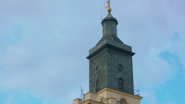 Trynitarska Tower a lengyelországi Lublin óvárosában — Stock videók