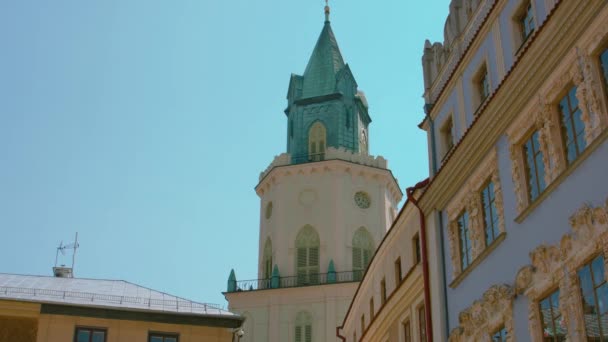 Trynitarska tornet i Gamla stan i Lublin, Polen — Stockvideo