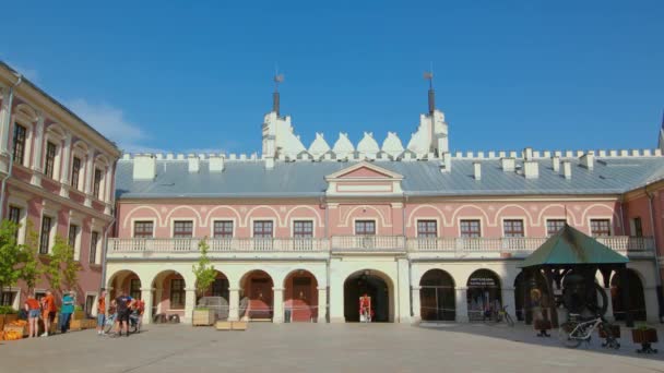Gård av kungliga slottet i centrum av Lublin. Blå, kultur. — Stockvideo