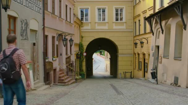 Grodzka Gate in Old Town of Lublin, Poland - wide shot — Stock Video