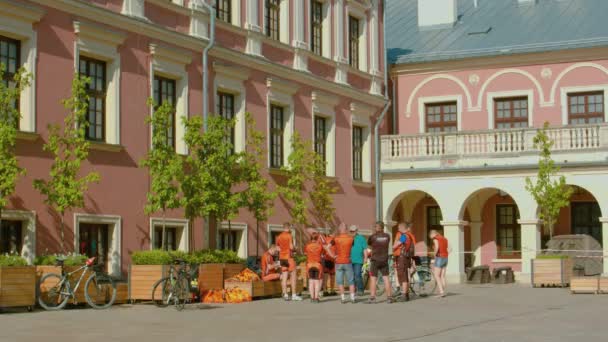 Gård av kungliga slottet i centrum av Lublin. Blå, kultur. — Stockvideo