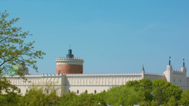 Vista frontale del castello rinascimentale di Lublino, Polonia — Video Stock