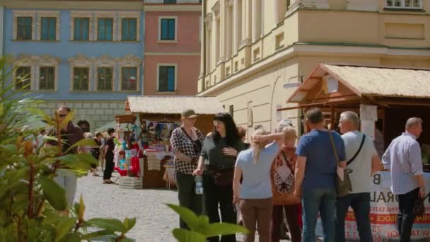 Krongericht am Marktplatz in Lublin. Polen — Stockvideo
