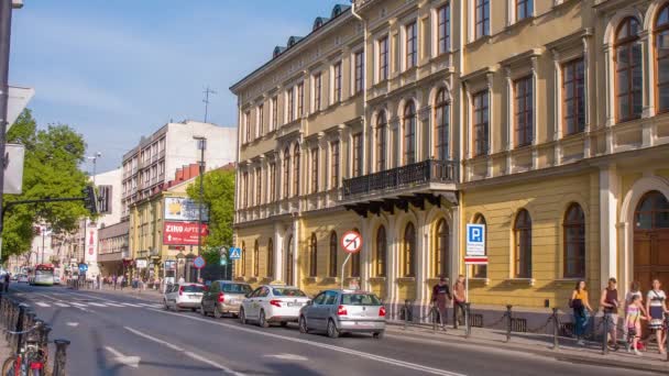 05.28.2019 - Lublin, Polônia: Um close de uma movimentada rua da cidade — Vídeo de Stock