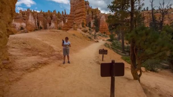 Wandelpad in Bryce Canyon. — Stockvideo