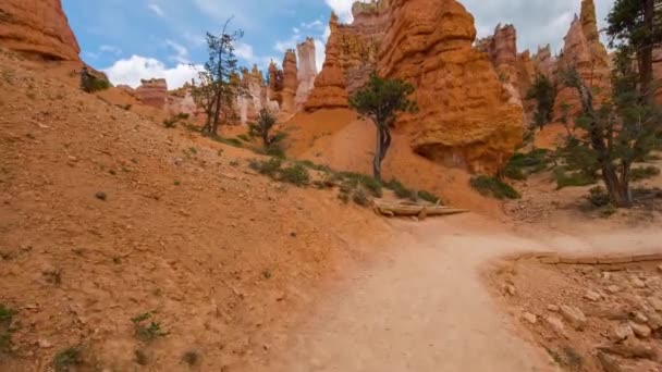 Walking trail in Bryce Canyon. — Stock Video