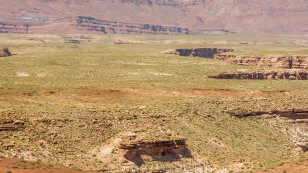 Tiro largo do deserto no canyon grande em um dia ensolarado — Vídeo de Stock
