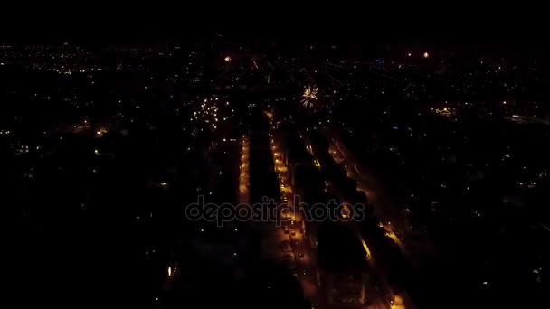 Vista aérea de la exhibición de fuegos artificiales de Año Nuevo — Vídeo de stock