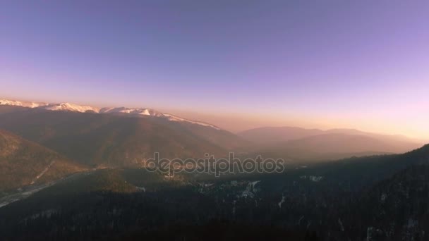 Vinterstaden Sunset Over Mountain — Stockvideo