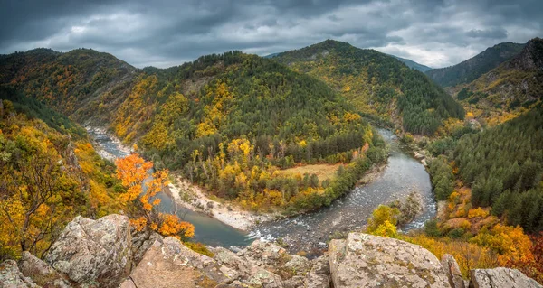 Осенняя гора — стоковое фото