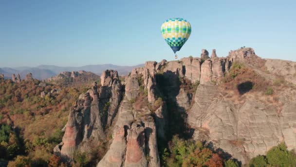 Amazing Panoramic Video Hot Air Balloon Flying Picturesque Rock Formation Royalty Free Stock Video