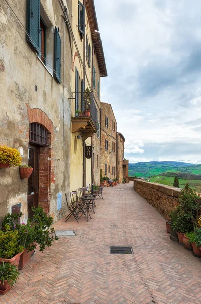 De pittoreske smalle straatjes van Pienza, Italië — Stockfoto