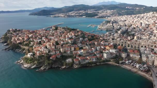 Luftaufnahme Mit Der Stadt Kavala Nordgriechenland Altem Aquädukt Kamares Altstadt — Stockvideo