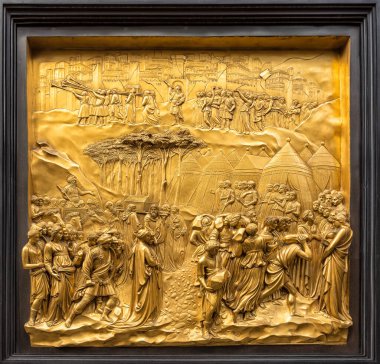 Floransa, İtalya - 7 Nisan 2019: Cennetin Kapısı Ayrıntıları - San Giovanni 'nin vaftiz törenine giden ünlü Ghiberti Cennetin Kapısı' ndaki on bronz panelden biri..