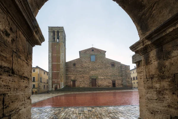 Veduta Piovosa Della Vuota Piazza Grande Medievale Piazza Principale Montepulciano — Foto Stock
