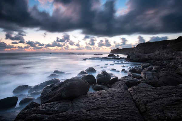 Amazing Long Exposure Seascape Rocky Beach Sunrise Blue Hour — Stock Photo, Image