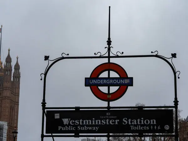 London Großbritannien Dezember 2019 Bahn Haltestellen Der Ganzen Stadt London — Stockfoto