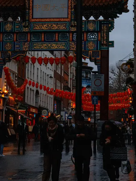 Londres Reino Unido Dezembro 2019 Residentes Turistas Visitam Chinatown Londres — Fotografia de Stock