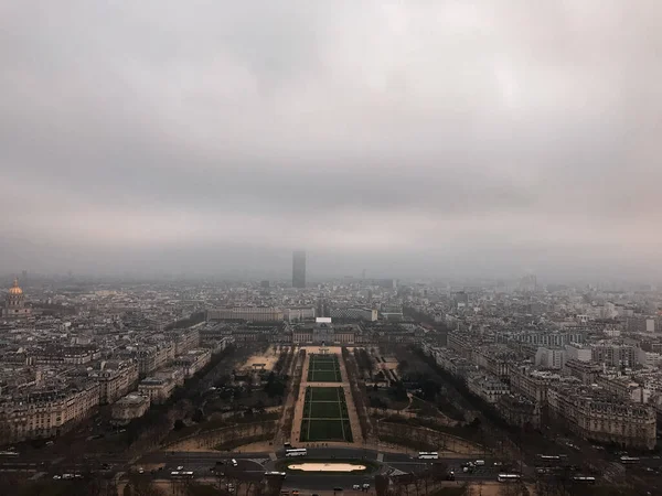 Perto Torre Eiffel Símbolo Paris Topo Torre — Fotografia de Stock