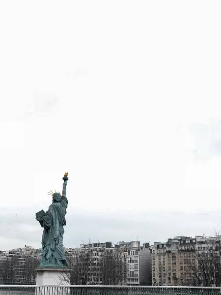 Famosa Estatua Libertad Situada París — Foto de Stock