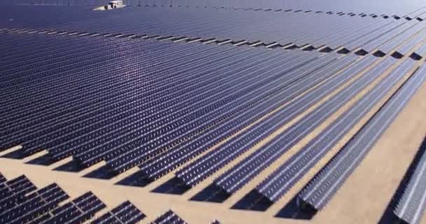 Aerial View Flying Large Industrial Solar Energy Farm Desert — Stock Video