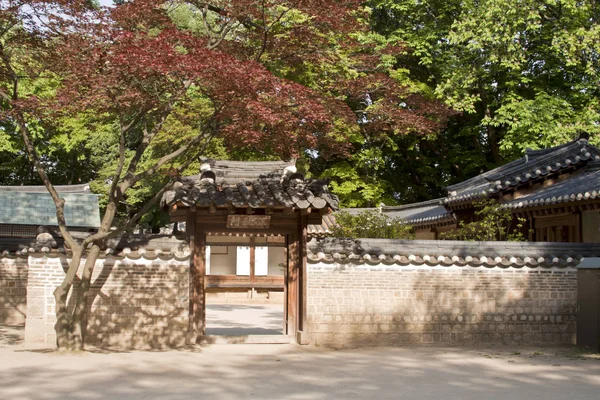 Geheimgarten des changdeokgung-Palastes, seoul, Südkorea — Stockfoto