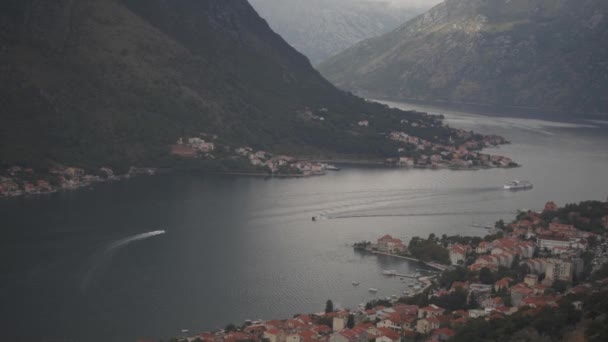 Top kilátás a Boka-öbölre, Kotor, Montenegró 2019 — Stock videók
