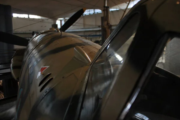 WWII propeller plane on display in the science museum in Milan — Stock Photo, Image