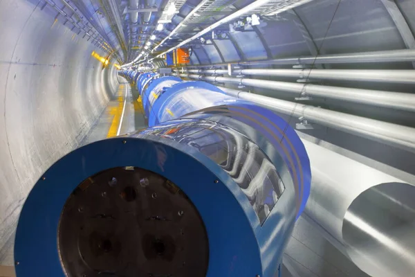 Section of the LHC accellerometer sites at Cern in Geneve. This mechanical instrumentation is a ring long 27kilometers. — Stock Photo, Image