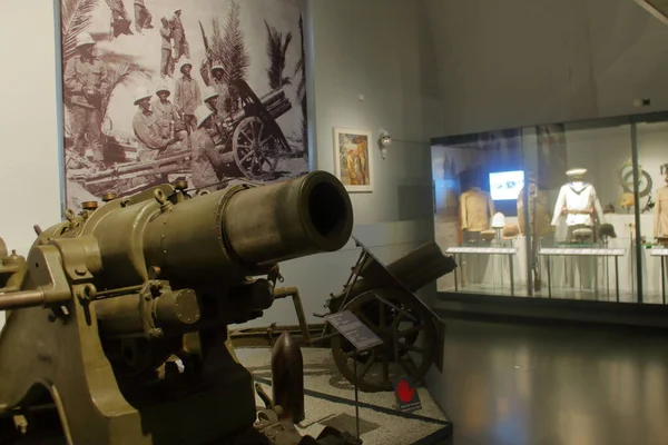 Wien, Österreich - August 2019: Schwere Artillerie aus dem Zweiten Weltkrieg im Militärhistorischen Museum ausgestellt. — Stockfoto