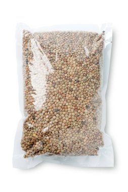 Şeffaf plastik bir torbaya kurutulmuş mercimek