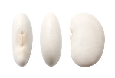 Beyaz arka planda izole edilmiş beyaz fasulye yakın plan