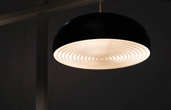 Moderno Preto Teto Luzes Lâmpadas Bola Forma Decoração Interior Conceito — Fotografia de Stock