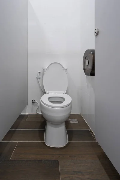 Modern white toilet bowl bathroom or restroom interior design mo — Stock Photo, Image