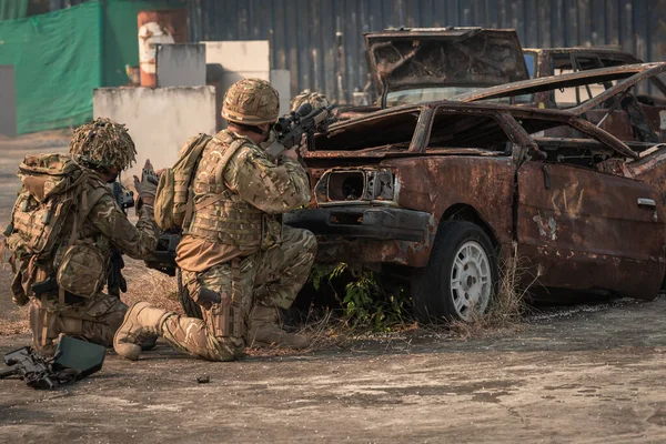 Soldados Las Fuerzas Especiales Combaten Uniformes Que Luchan Batalla Apuntando — Foto de Stock