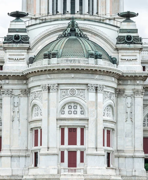 Beautiful Ancient Carved Marble Statues Sculptures Architecture Copper Roof Tiles — Stock Photo, Image