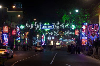 Kolkata 'da Noel. Park Caddesi Yeni Yıl Dekorasyonu, Kolkata, Hindistan Aralık 2019