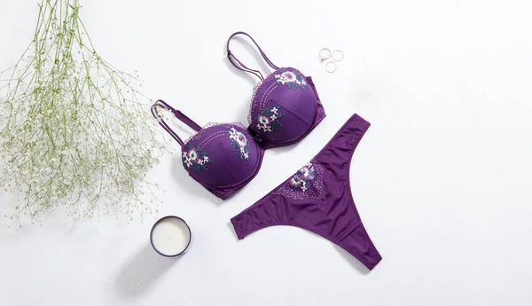 Close Van Vrouwelijke Mode Lingerie Accessoires Schoonheid Concept — Stockfoto