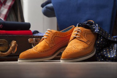 Erkek moda kıyafetleri, ayakkabılar ve aksesuarlar, görünüm kitabı, kopyalama alanı