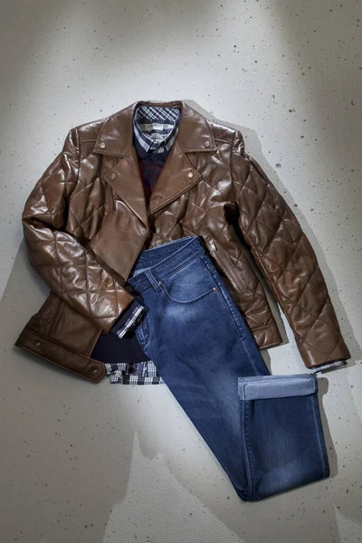 Skott Manliga Mode Kläder För Look Bok Kopiera Utrymme — Stockfoto