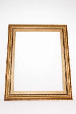 Büyük boş altın çerçeve, metin ve kopyalama alanı için, resim veya resim için, beyaz arkaplanda izole.