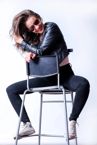 Bir gülücük ver, duygu,