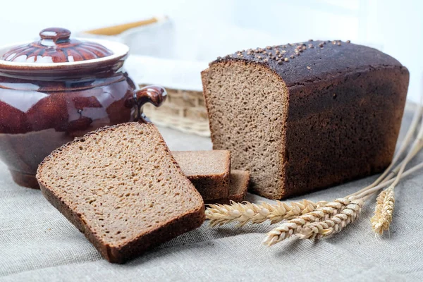 Chleb Świeży Miękki Bochenek Krojony Uszy — Zdjęcie stockowe