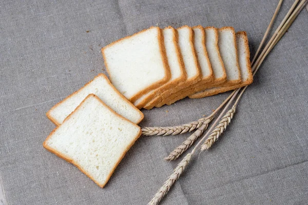 Frisches Brot Weich Brot Scheiben Geschnitten Ähren — Stockfoto