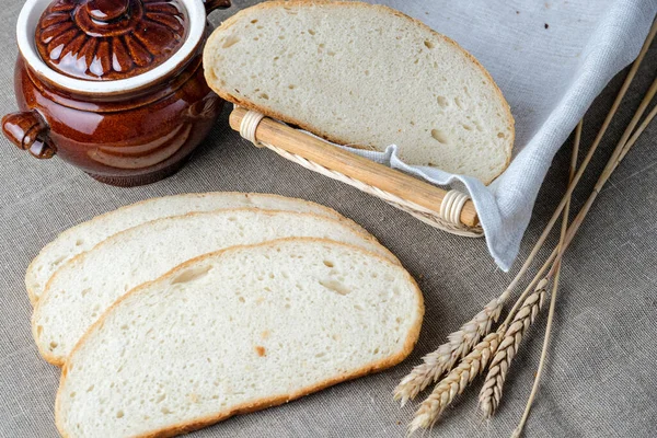 Chleb Świeży Miękki Bochenek Krojony Uszy — Zdjęcie stockowe