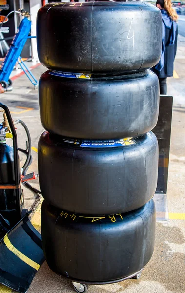 Neumáticos para coches de carreras — Foto de Stock