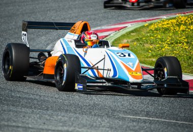 V de V ENDURANCE SERIES 2017