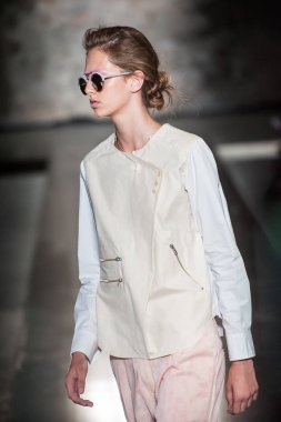 080 Barcelona Havacılık Haftası. OscARLEON CATWALK