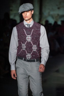 080 Barcelona Havacılık Haftası. MACSON CATWALK